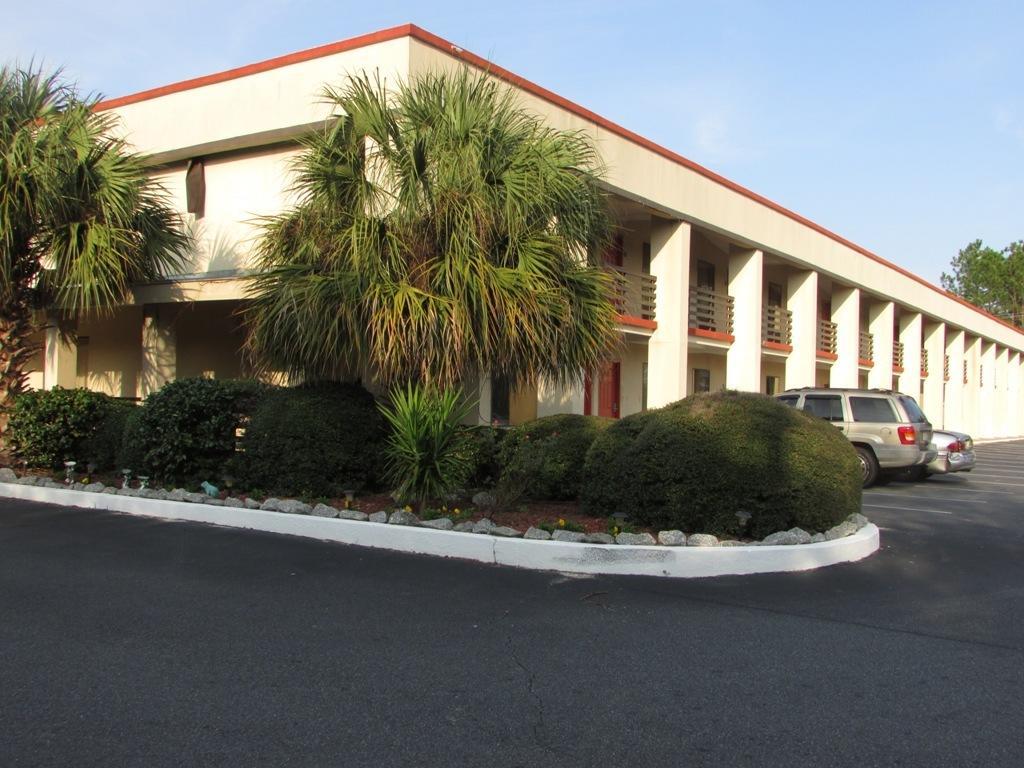 New Valdosta Inn And Suites Dış mekan fotoğraf