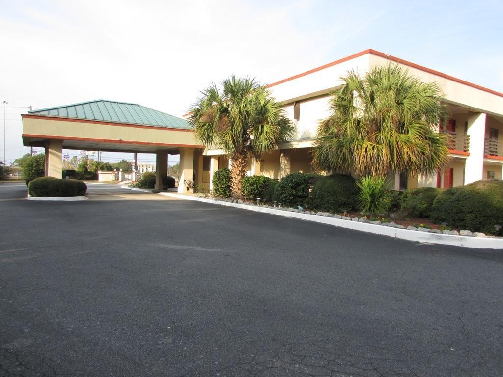 New Valdosta Inn And Suites Dış mekan fotoğraf