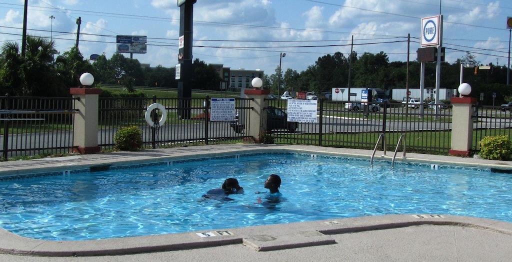 New Valdosta Inn And Suites Dış mekan fotoğraf